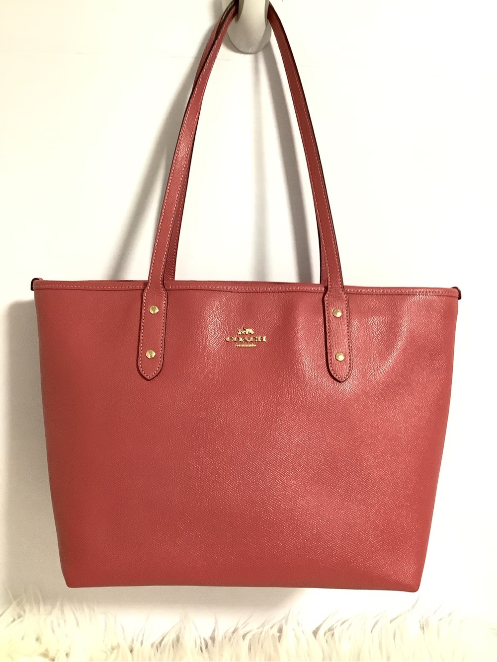 Coach Rose mauve Crossgrain Leather Tote with Gold Hardware - Picture 16 of 16